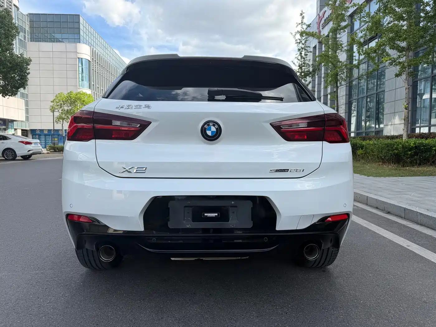 BMW X2 2023 2022 sDrive25i Black Night Edition