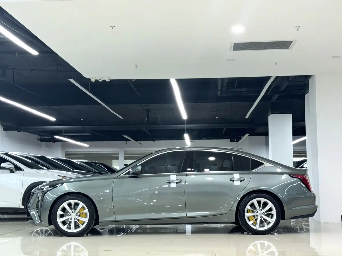 Cadillac CT5 2024 28T Luxury Model Pro фото 3