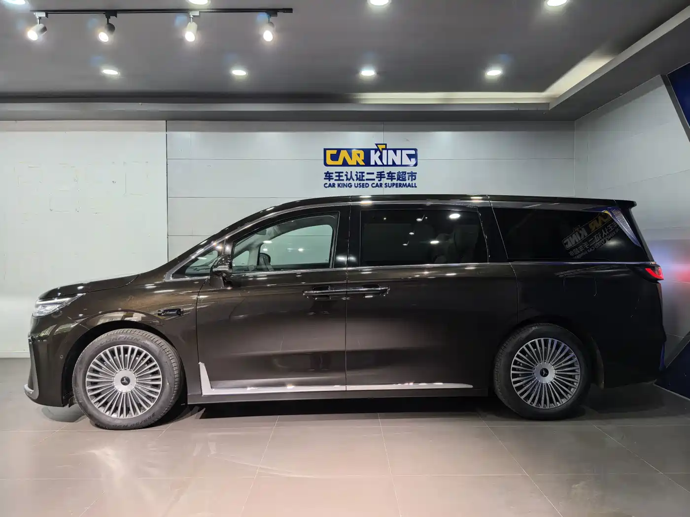 Voyah Auto Voyah Dreamer 2025 2025 Model PHEV 4WD Premium QianKun Edition