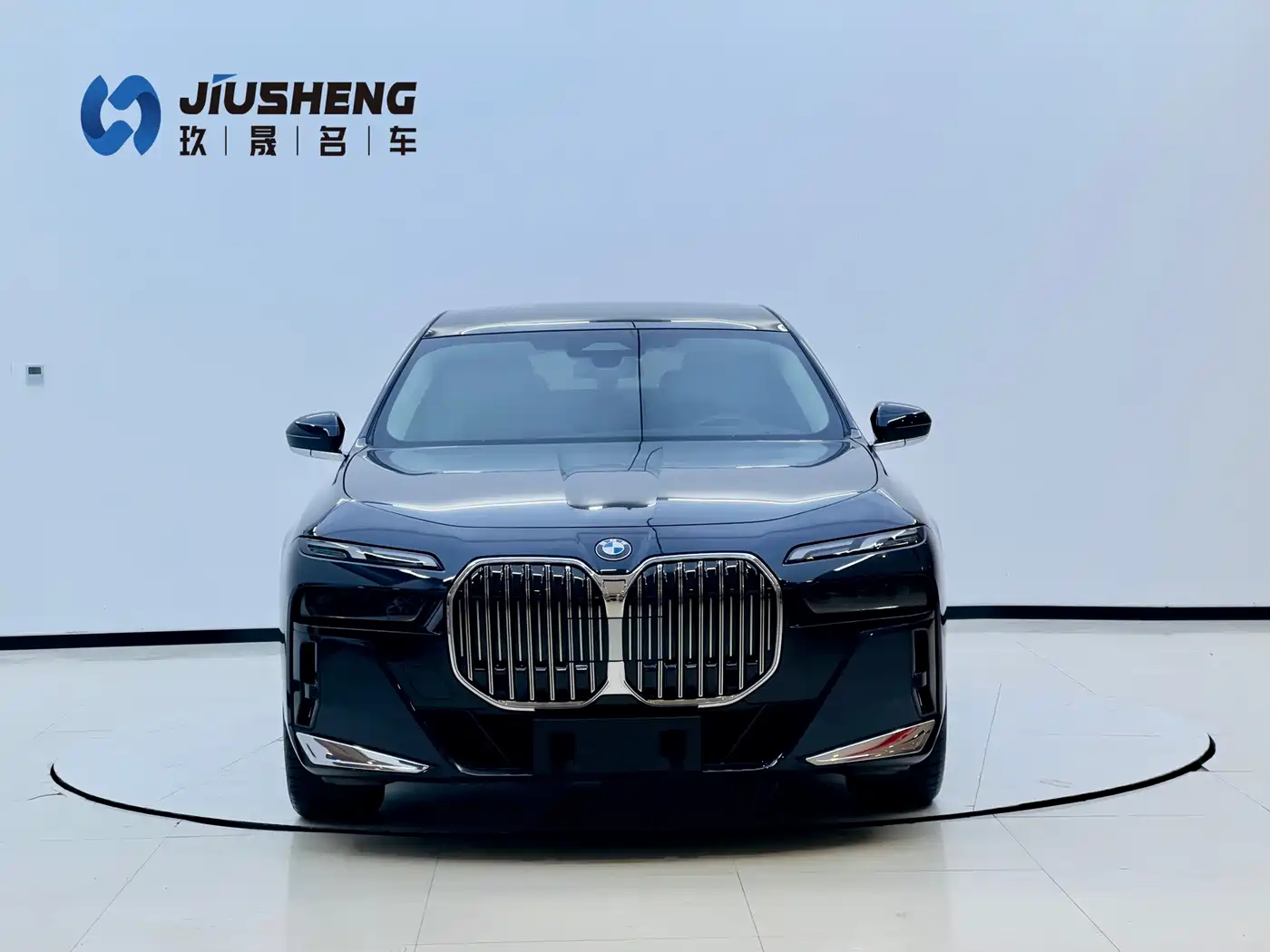BMW 7 Series 2023 Model 735Li M Sport Package фото 2