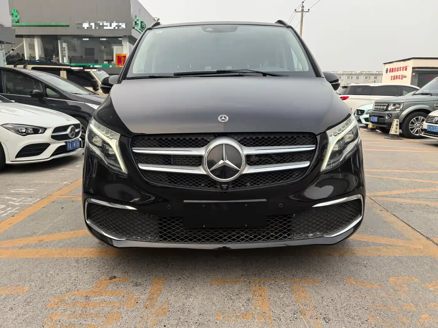 Mercedes-Benz V-Class 2021 V 260 L Long Wheelbase Premium Edition фото 2