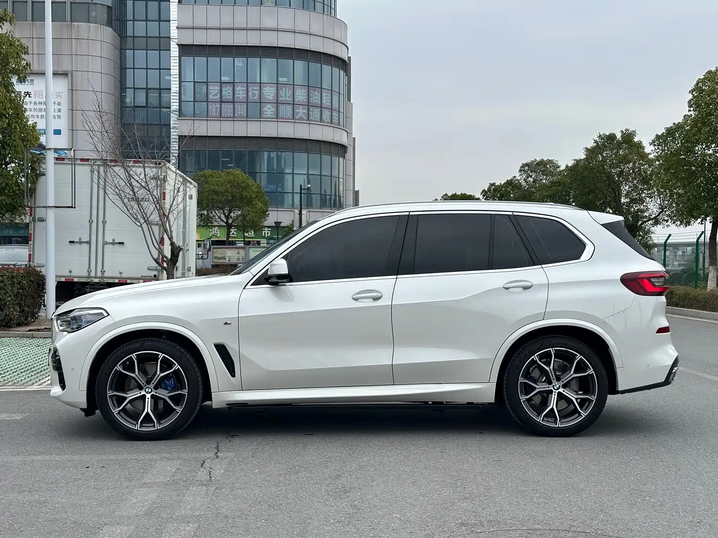 BMW X5 (Import) 2022 xDrive40i Premium M Sport Package фото 4
