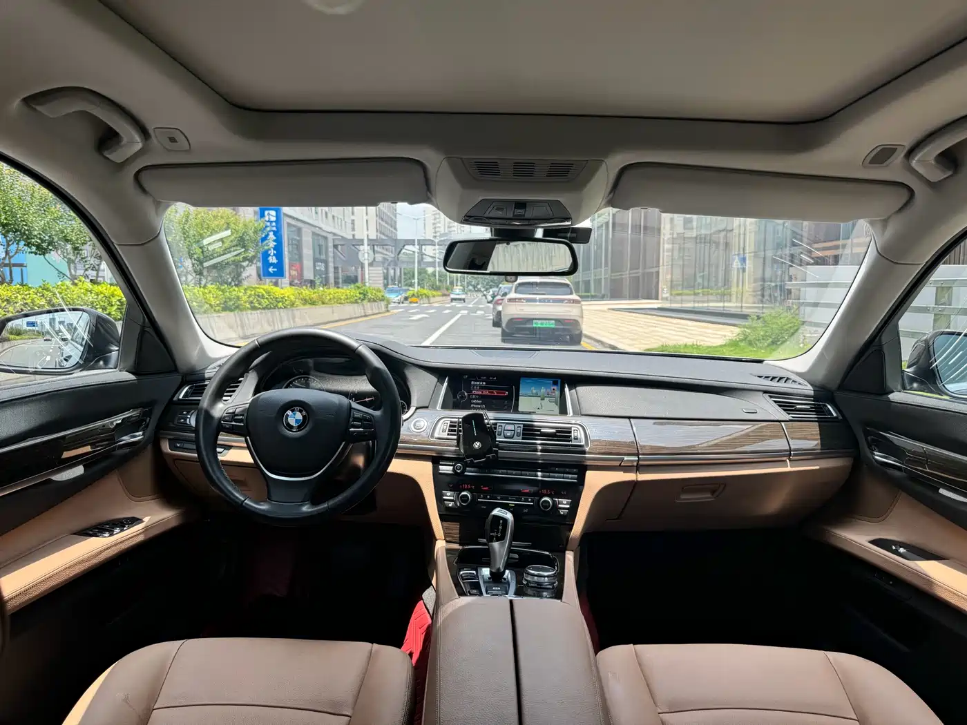 BMW 7 Series 2014 730Li Premium фото 14