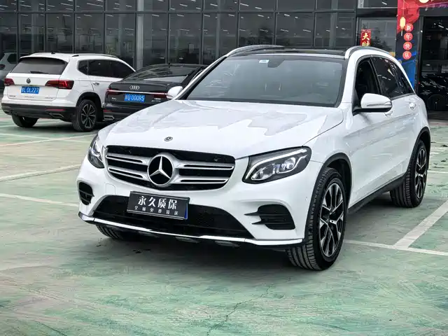 MERCEDES-BENZ GLC