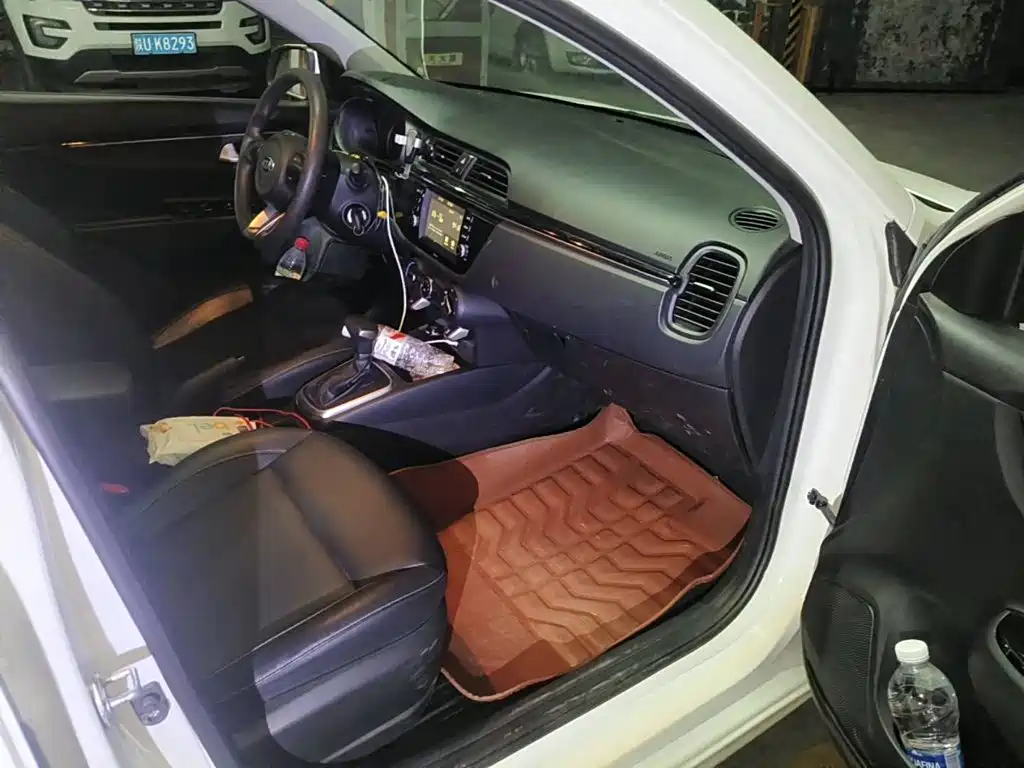 Kia K2 2018 2017 Sedan 1.4L AT 15th Anniversary Special Edition GLS