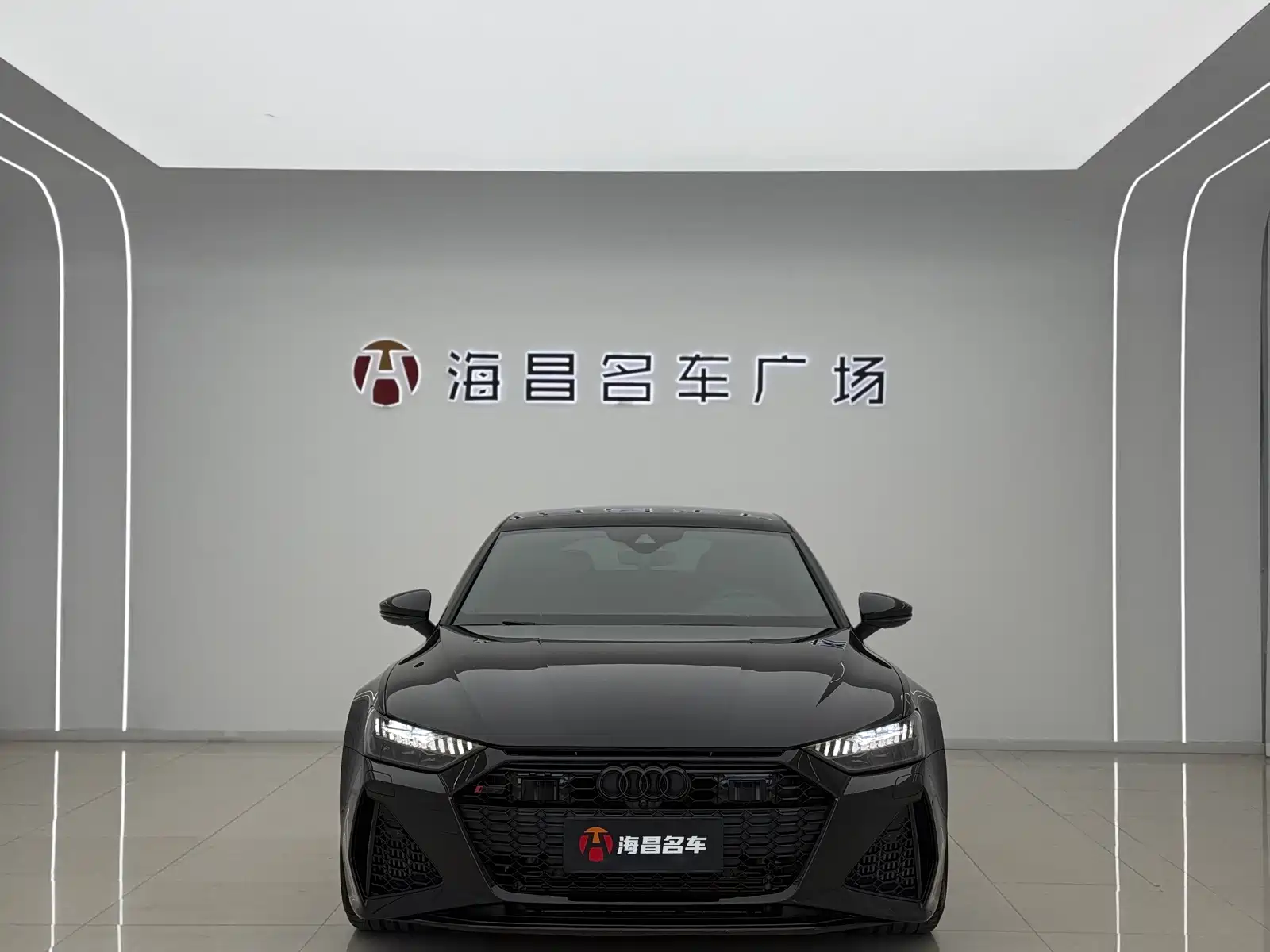Photo 2 - Audi RS 7
