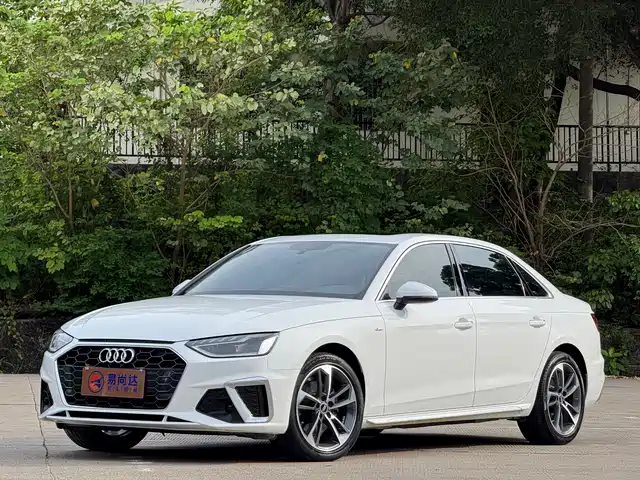 Audi A4L 2022 40 TFSI Fashion Dynamic — фото 2