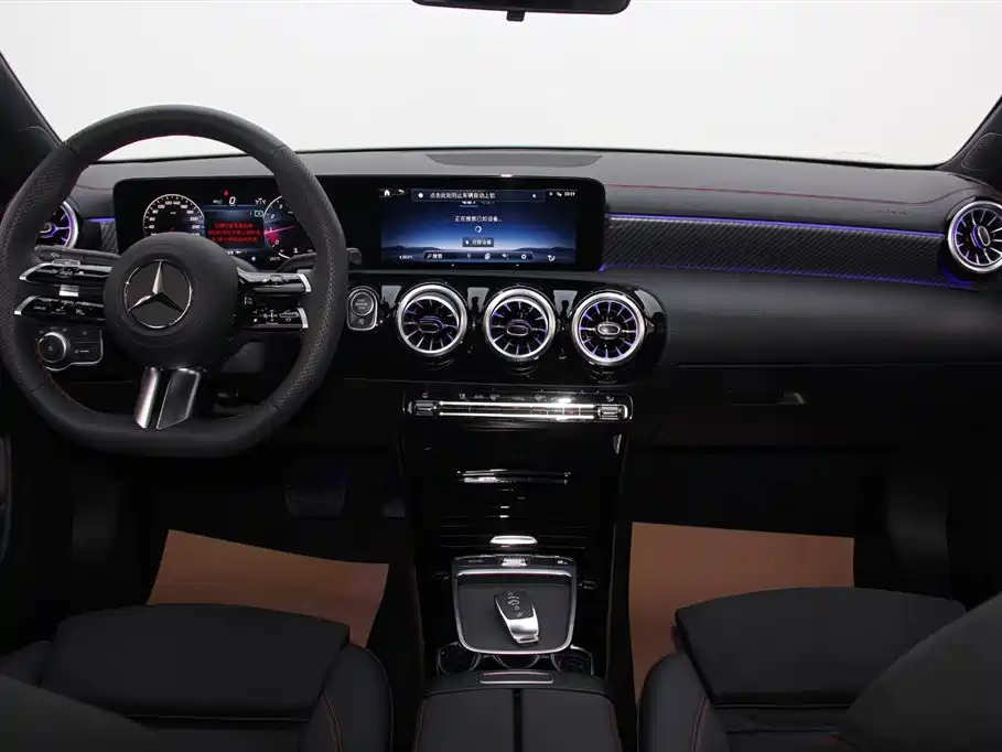 Mercedes-Benz A-Class 2024 A 200 L Fashion Edition фото 9