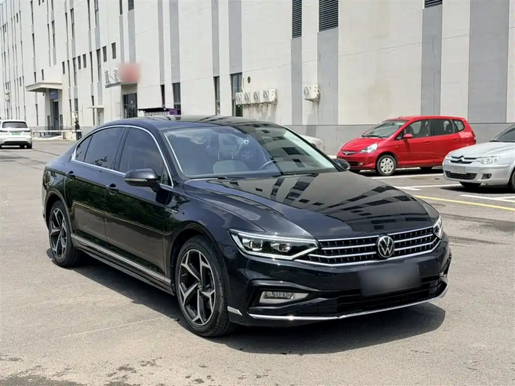 Volkswagen Magotan 2023 Model 2 Million Commemorative Edition 330TSI DSG Luxury фото 11