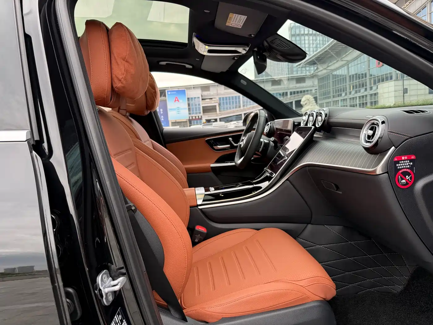 Mercedes-Benz GLC 2024 GLC 260 L 4MATIC Luxury 5-seater фото 29