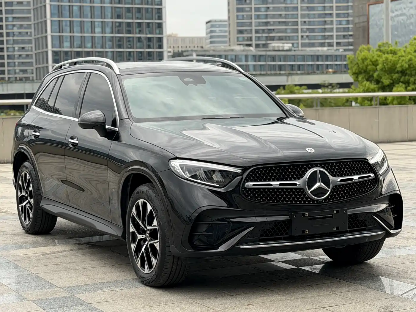 Mercedes-Benz GLC 2024 GLC 260 L 4MATIC Luxury 5-seater фото 3