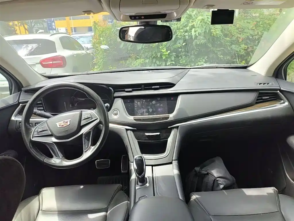 Cadillac XT5 2016 25T Luxury Model фото 10
