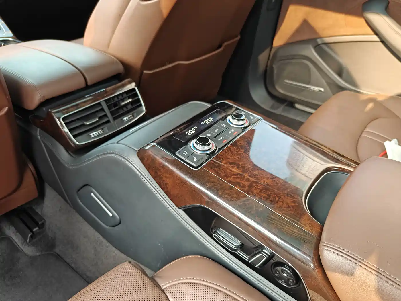 Audi A8 2014 A8L 45 TFSI quattro Luxury фото 12