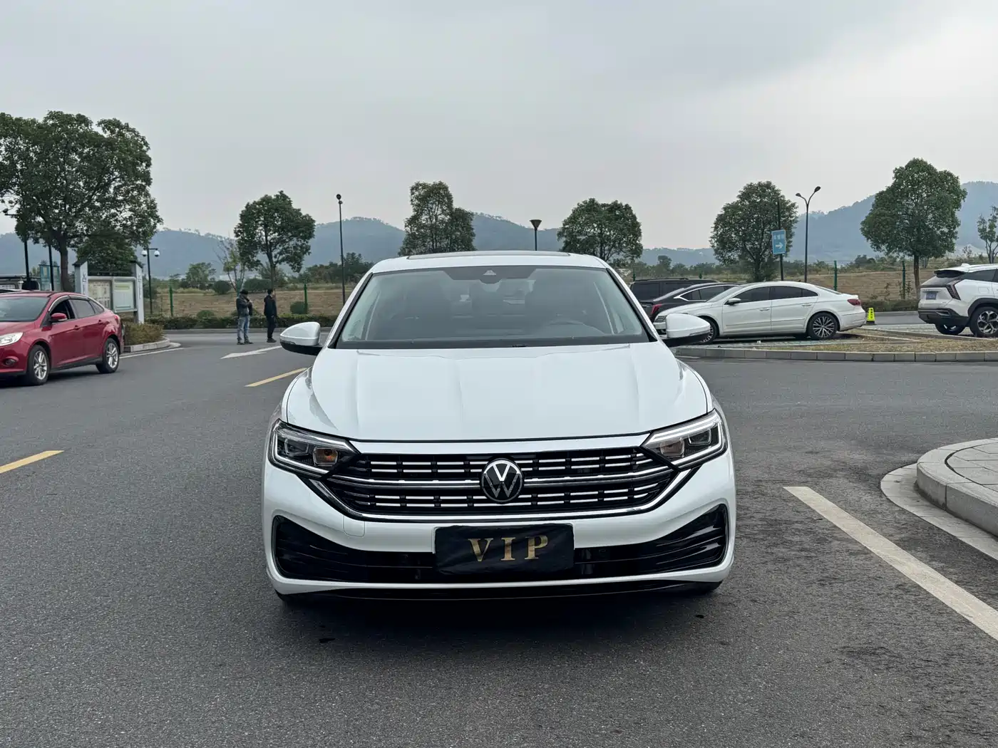 Volkswagen Sagitar 2024 300TSI DSG Surpass Edition фото 2