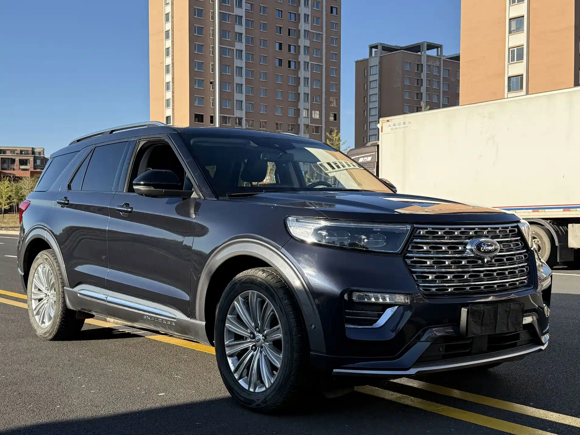 Фото 3 - Ford Explorer