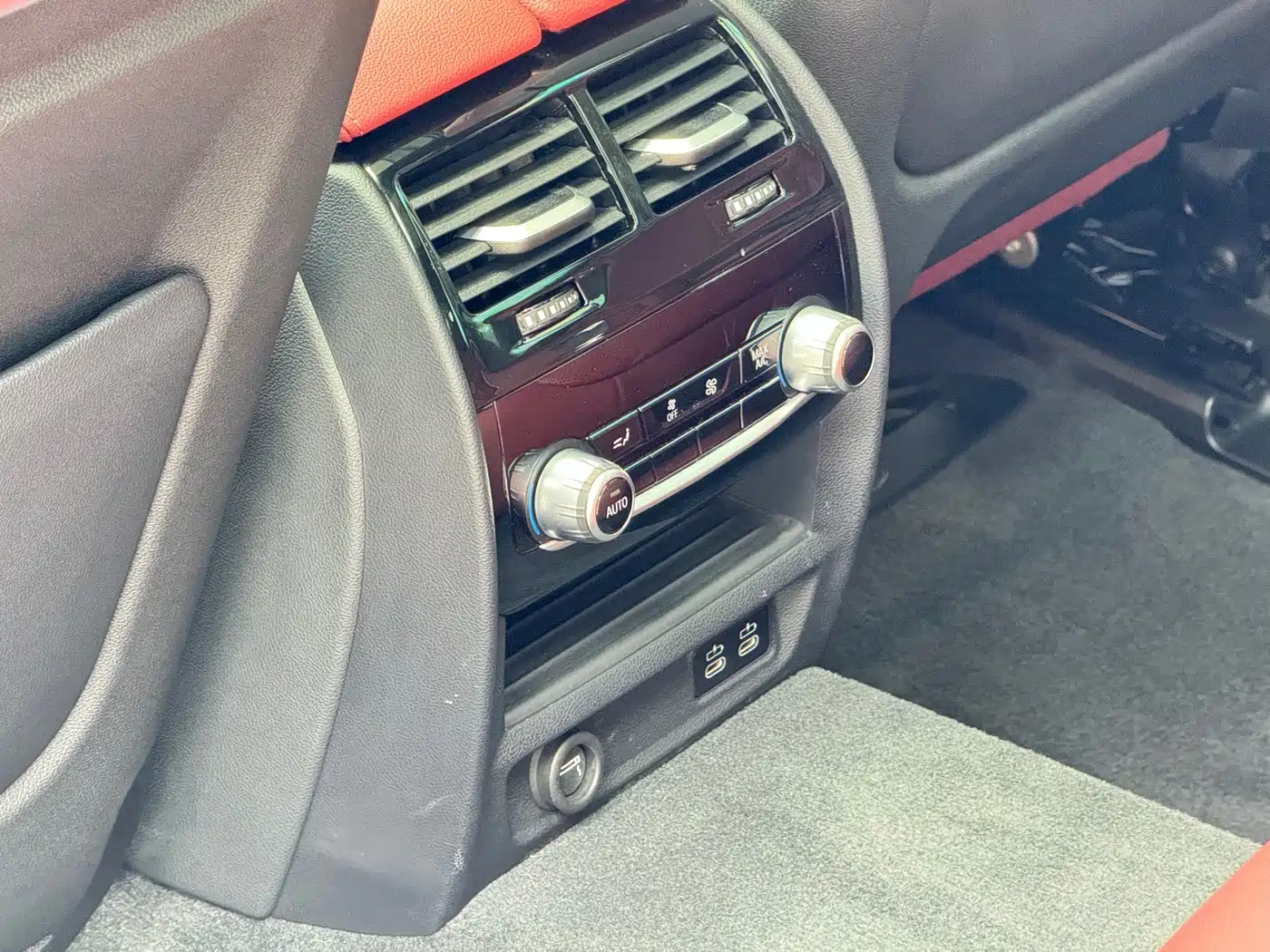 BMW 5 Series 2023 530Li Premium M Sport Package фото 13