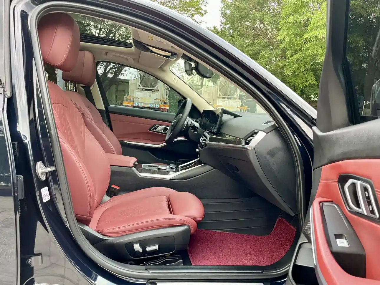 BMW 3 Series 2023 325Li M Sport Package фото 4