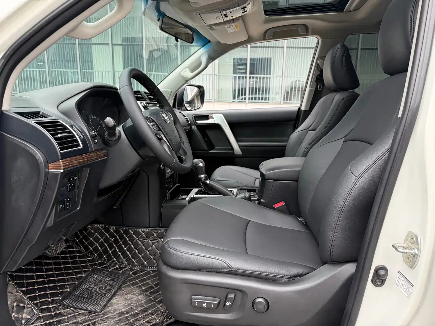 Toyota Prado 2018 3.5L Auto TX фото 11