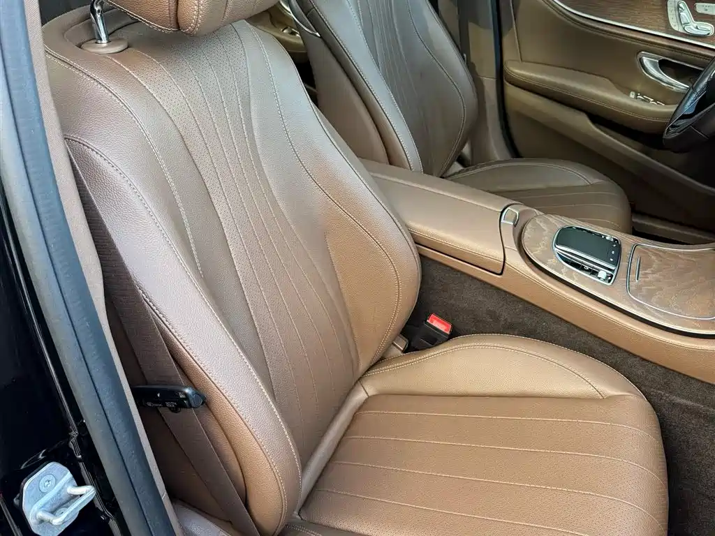 Mercedes-Benz E-Class 2021 E 300 L Fashion фото 12