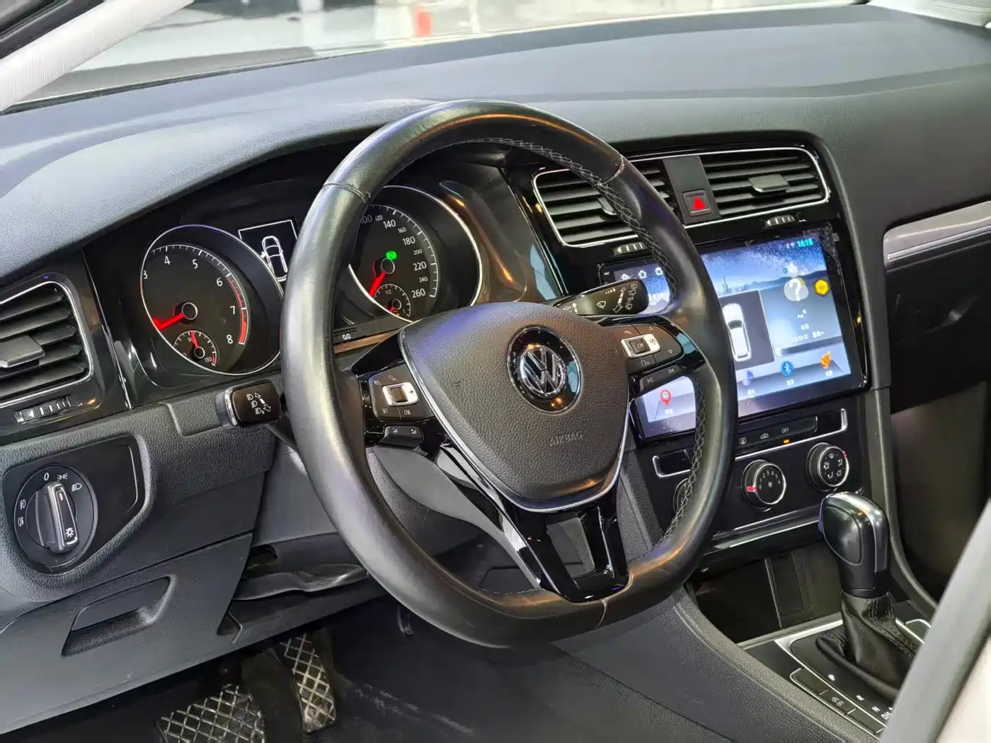 Volkswagen Golf 2018 230TSI Automatic Comfort фото 10
