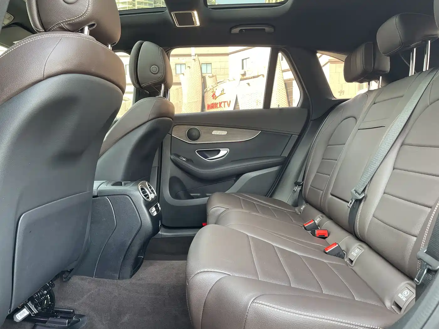Mercedes-Benz GLC 2022 Facelift GLC 300 L 4MATIC Dynamic Collector's Edition фото 8