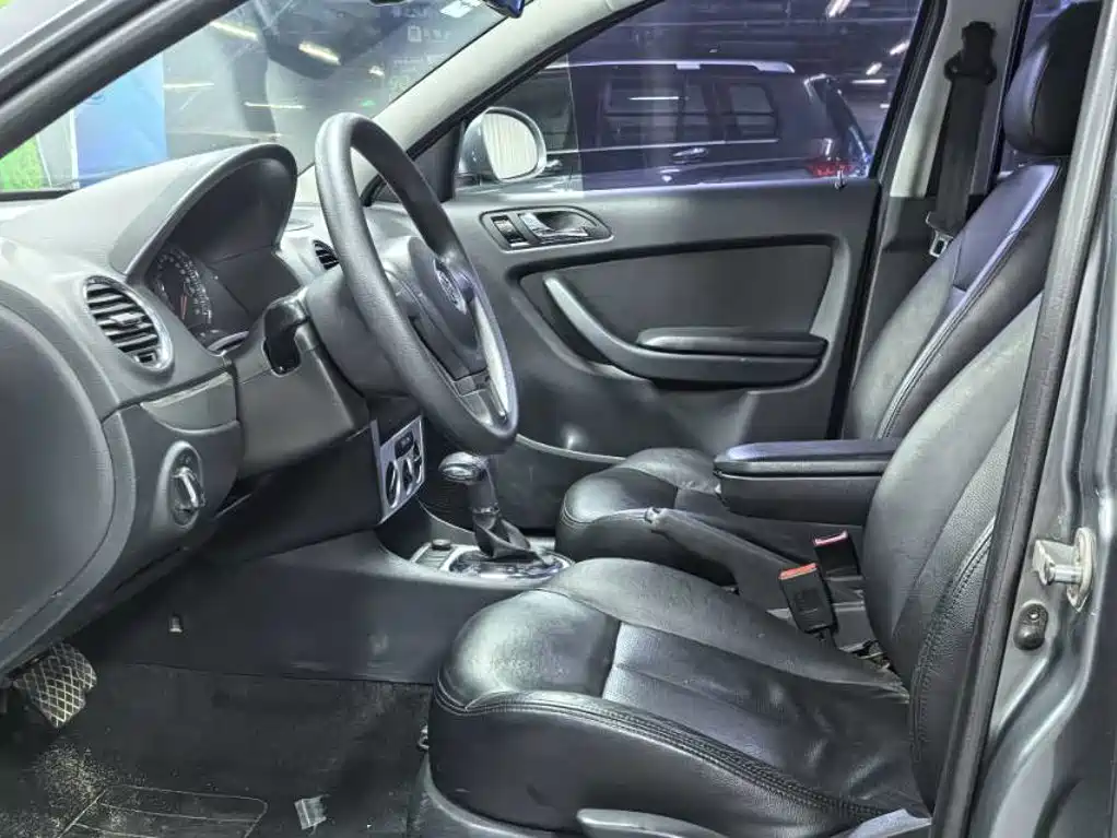 Volkswagen Lavida 2011 2011 1.4TSI DSG Pinya Edition