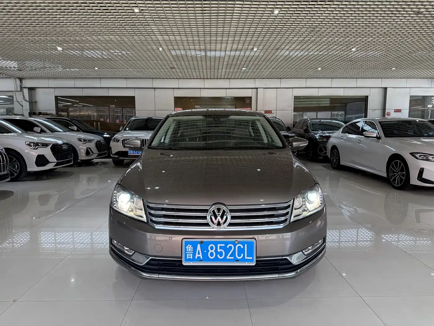 Volkswagen Magotan 2013 1.8TSI Premium фото 2