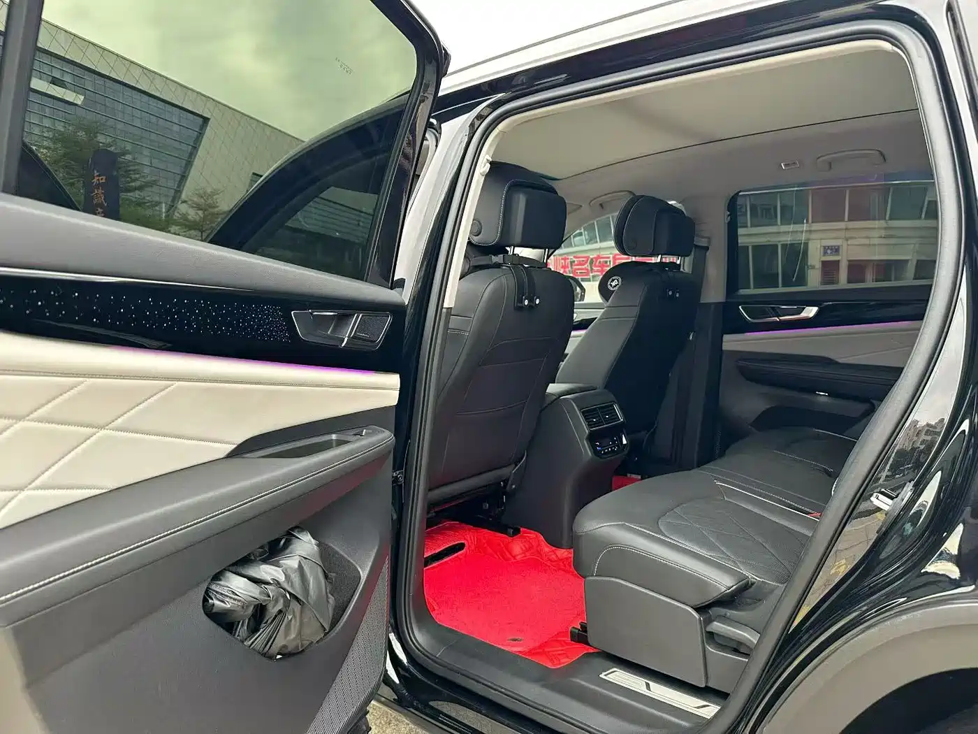 Volkswagen Teramont 2023 380TSI AWD Premium Flagship Edition фото 9