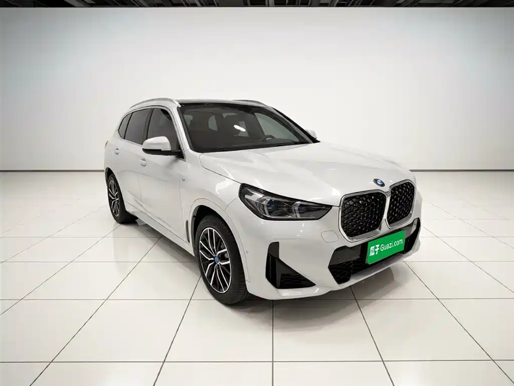 BMW iX1 2023 eDrive25L M Sport Package фото 4