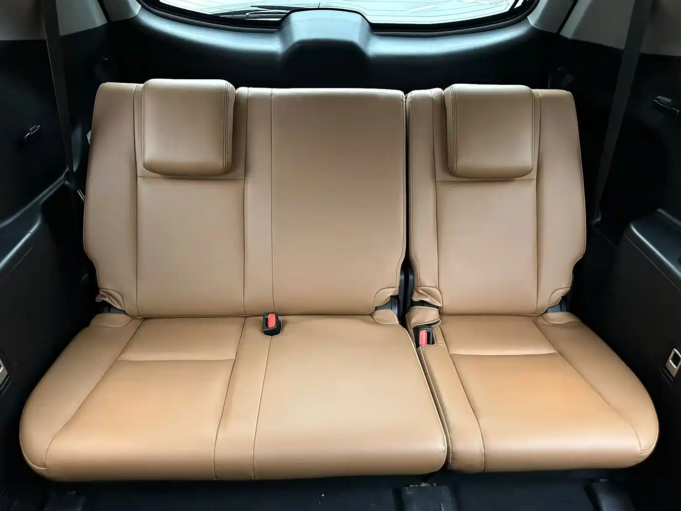 Photo 8 - Toyota Highlander