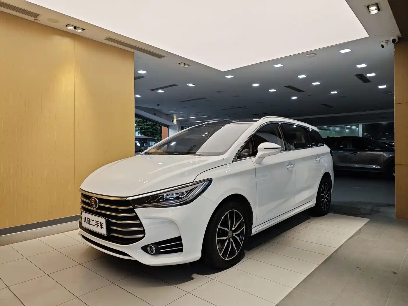 BYD Song MAX 2018 1.5T Automatic Smart Connected Premium 6-Seater