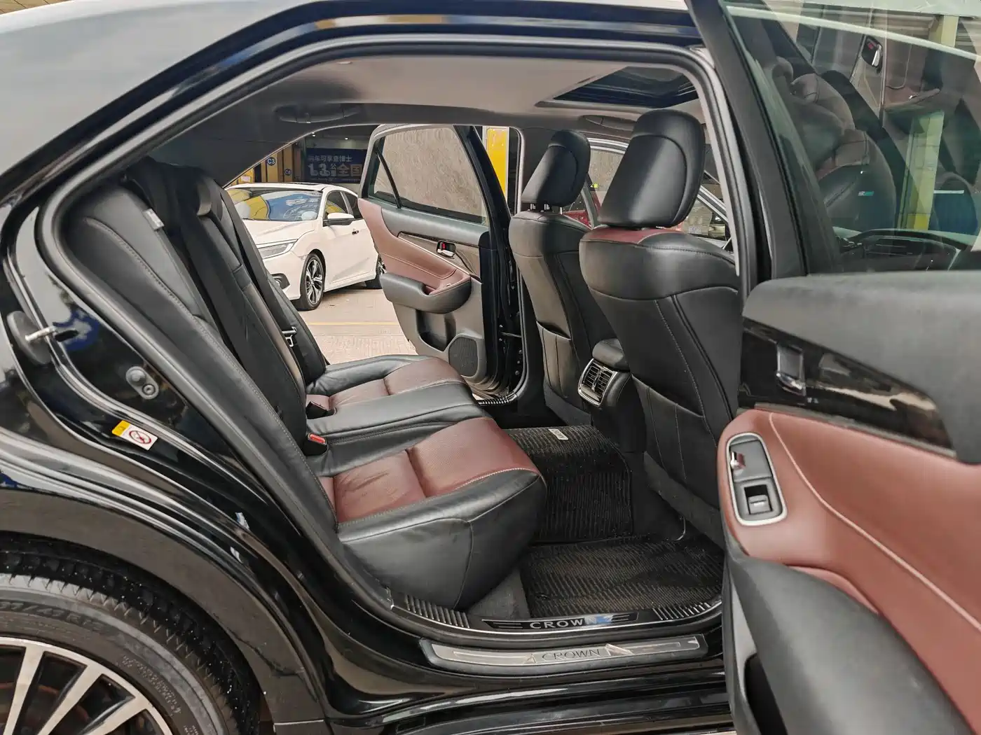 Toyota Crown 2018 2.0T Sport Edition фото 8