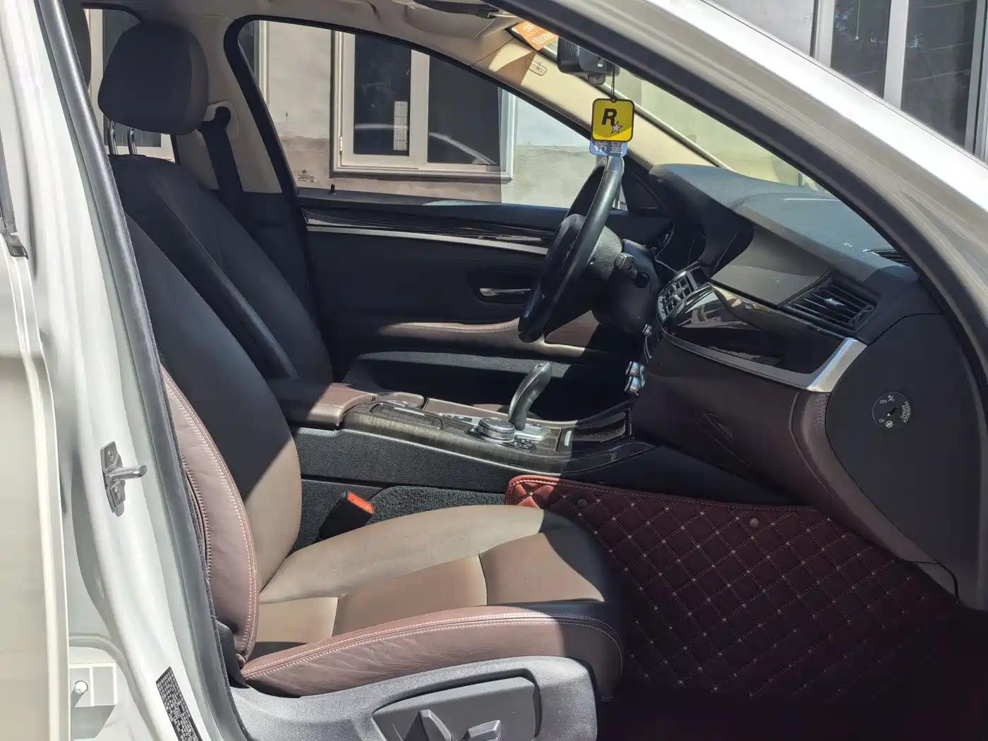 BMW 5 Series 2017 525Li Luxury Design Package фото 15