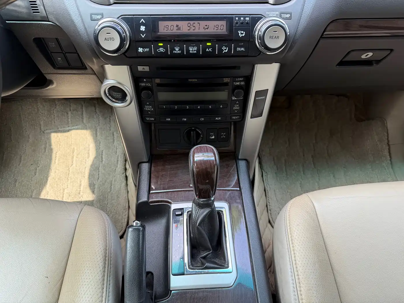 Toyota Prado 2010 4.0L Automatic TX фото 11