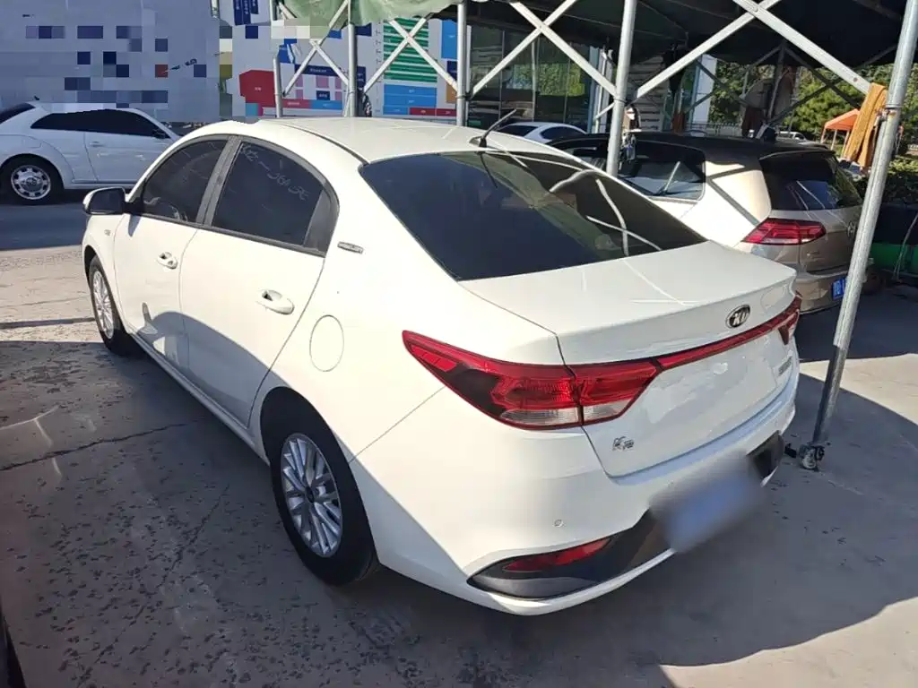 Photo 5 - Kia K2
