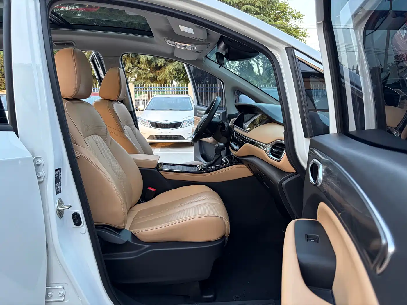 GAC TRUMPCHI TRUMPCHI M6