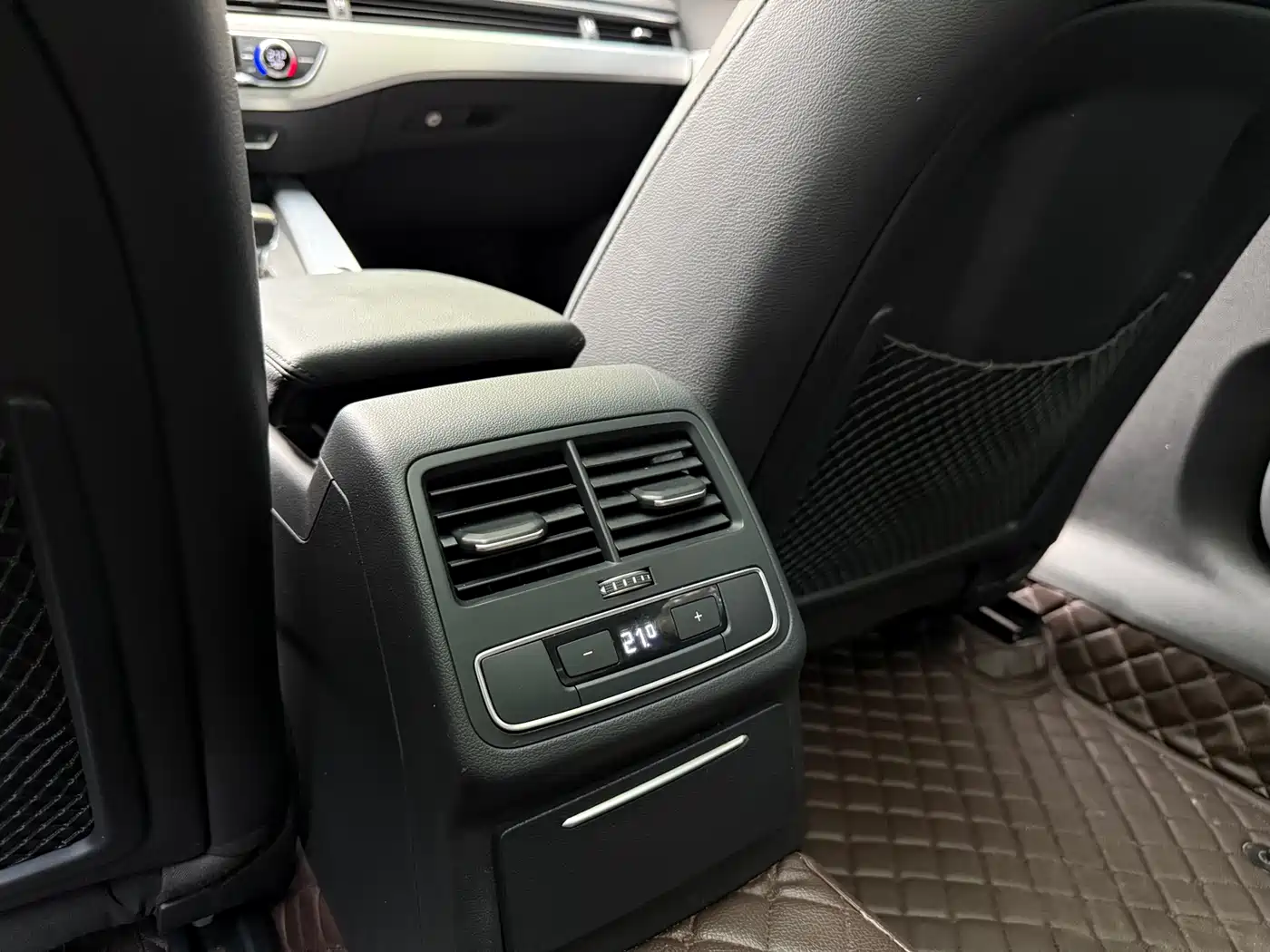 Audi A4L 2019 40 TFSI Fashion (China VI) фото 18