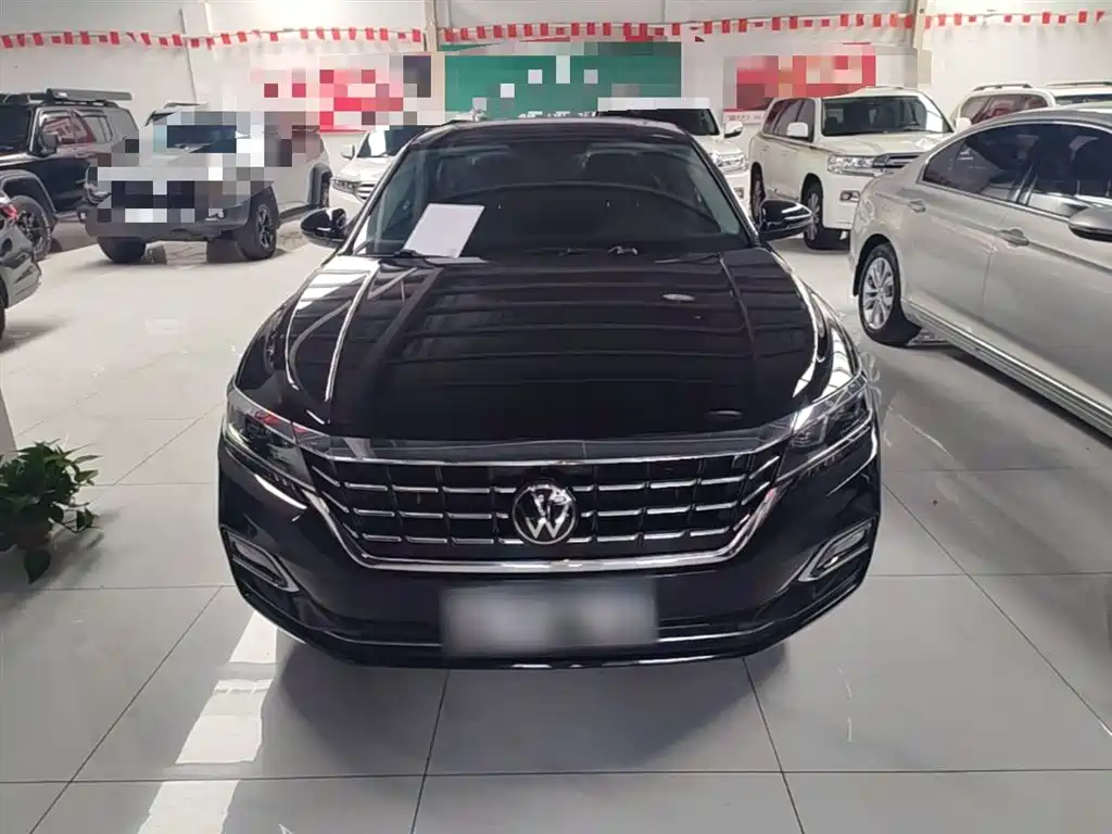 Volkswagen Passat 2020 Facelift 330TSI Luxury China VI фото 3