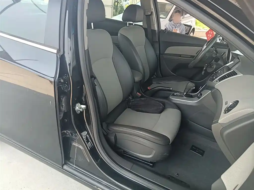 Chevrolet Cruze 2014 1.6L SL Million Commemorative Edition AT фото 25