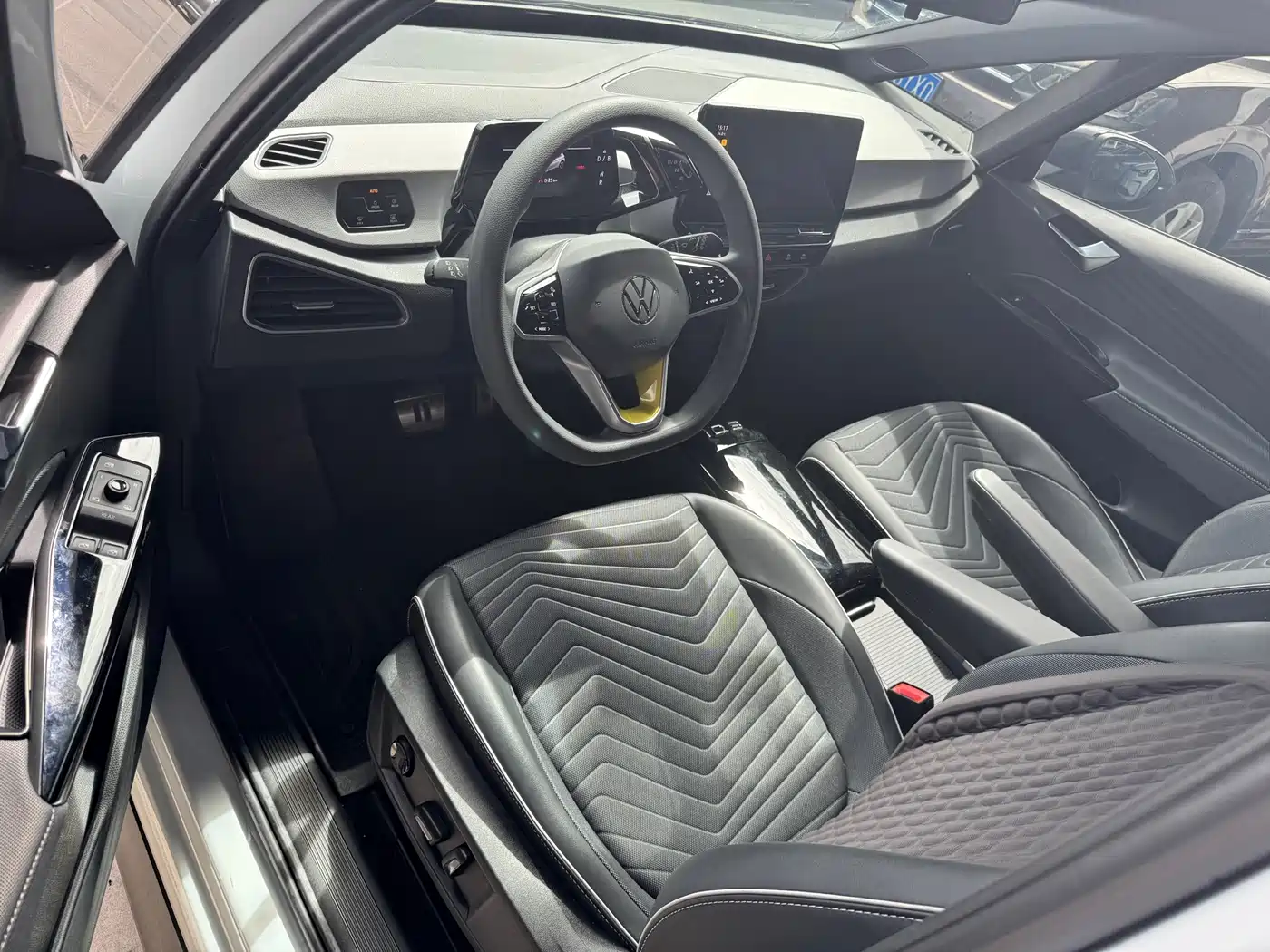 Volkswagen ID.3 2023 Upgraded Pure Intelligence Edition фото 4