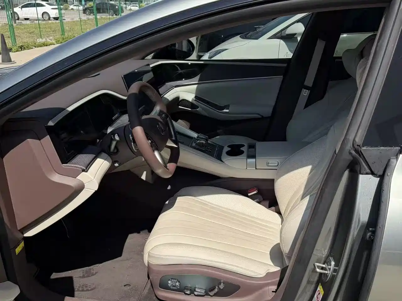 Denza Z9GT 2024 Model 1100 AWD Max Edition фото 13