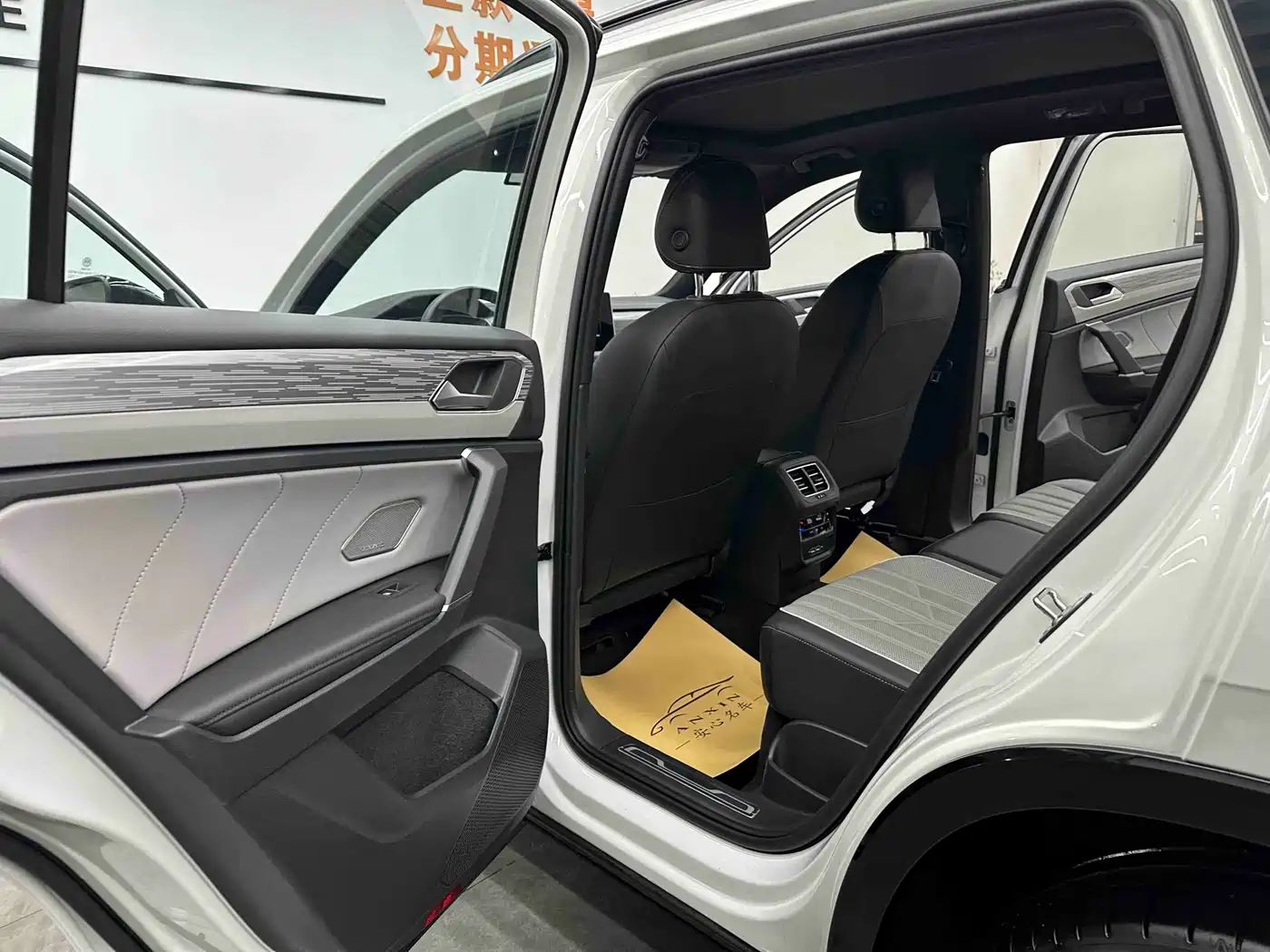 Volkswagen Tayron 2023 Facelift 380TSI 4WD R-Line Pro Smart Edition фото 14