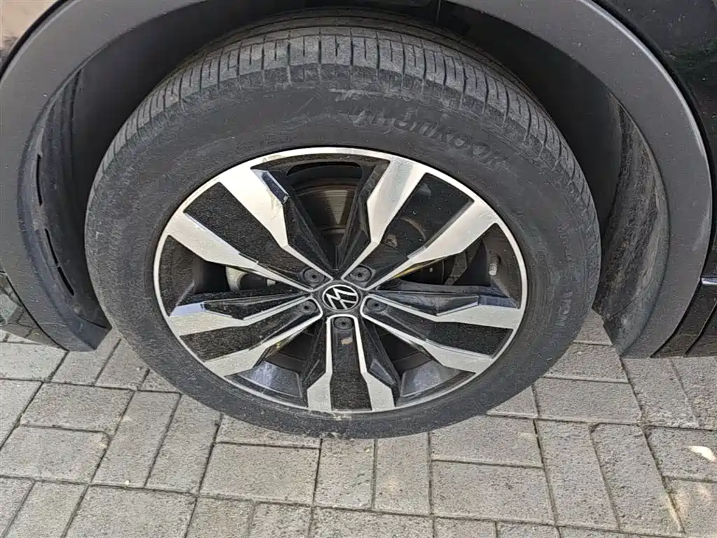 Volkswagen Tiguan L 2023 330TSI Auto 2WD R-Line Premium Edition фото 23