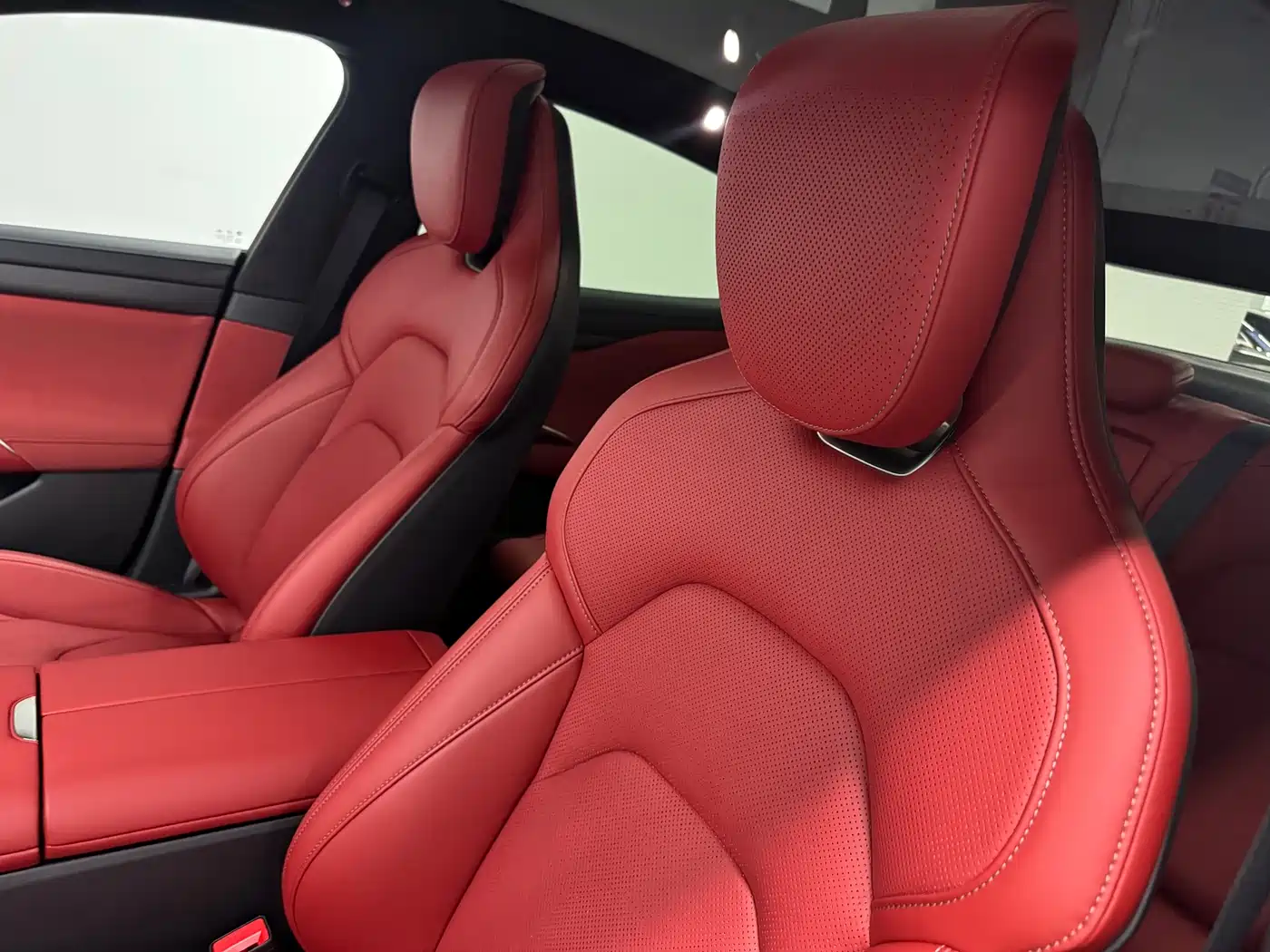 Xiaomi Auto Xiaomi SU7 2024 AWD Extended Range Advanced Smart Driving Max Edition фото 5