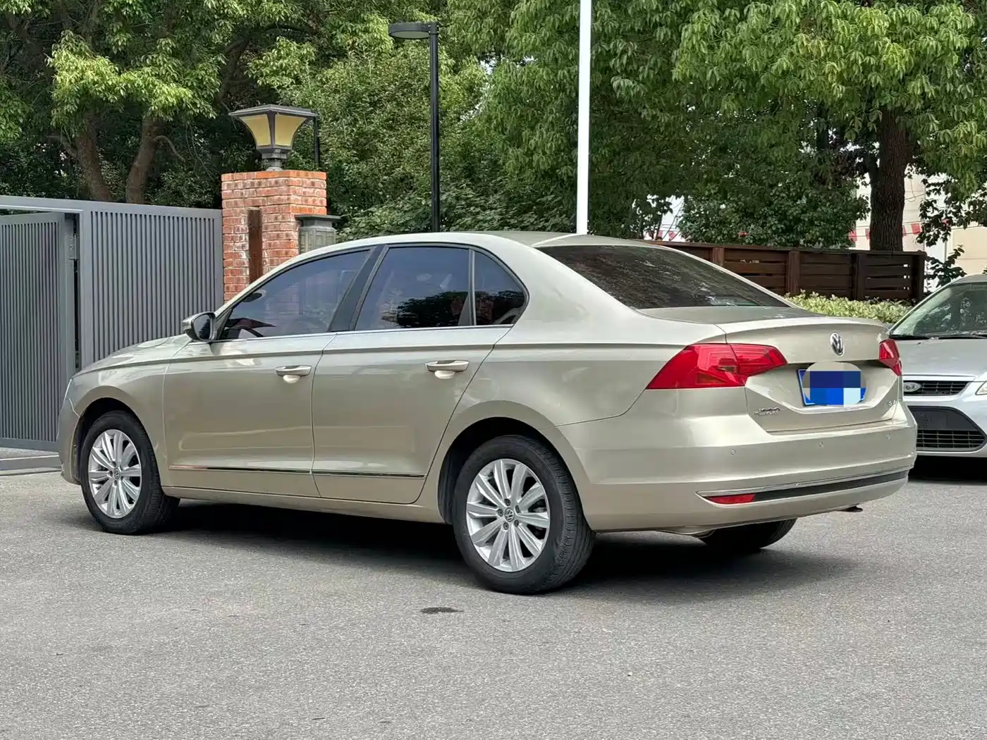 Volkswagen Bora 2017 1.6L Manual Comfort Edition фото 4