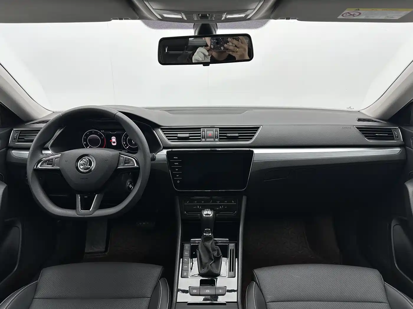 Škoda Superb 2022 TSI280 DSG Premium Edition фото 7