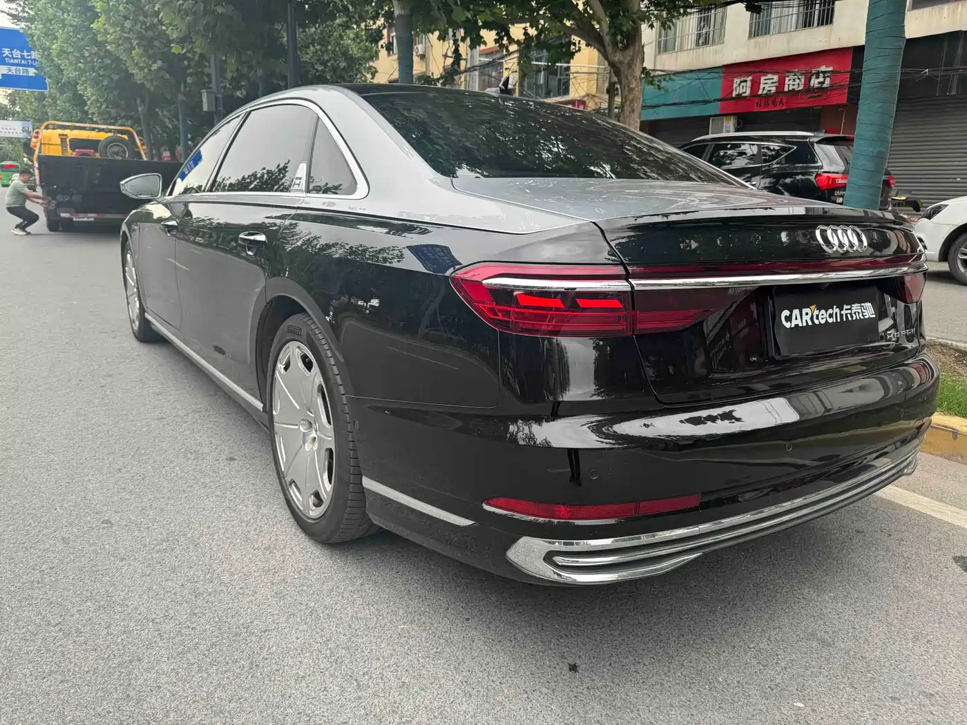 Audi A8 2022 A8L Horch Founder Edition Two-Tone Collector фото 9