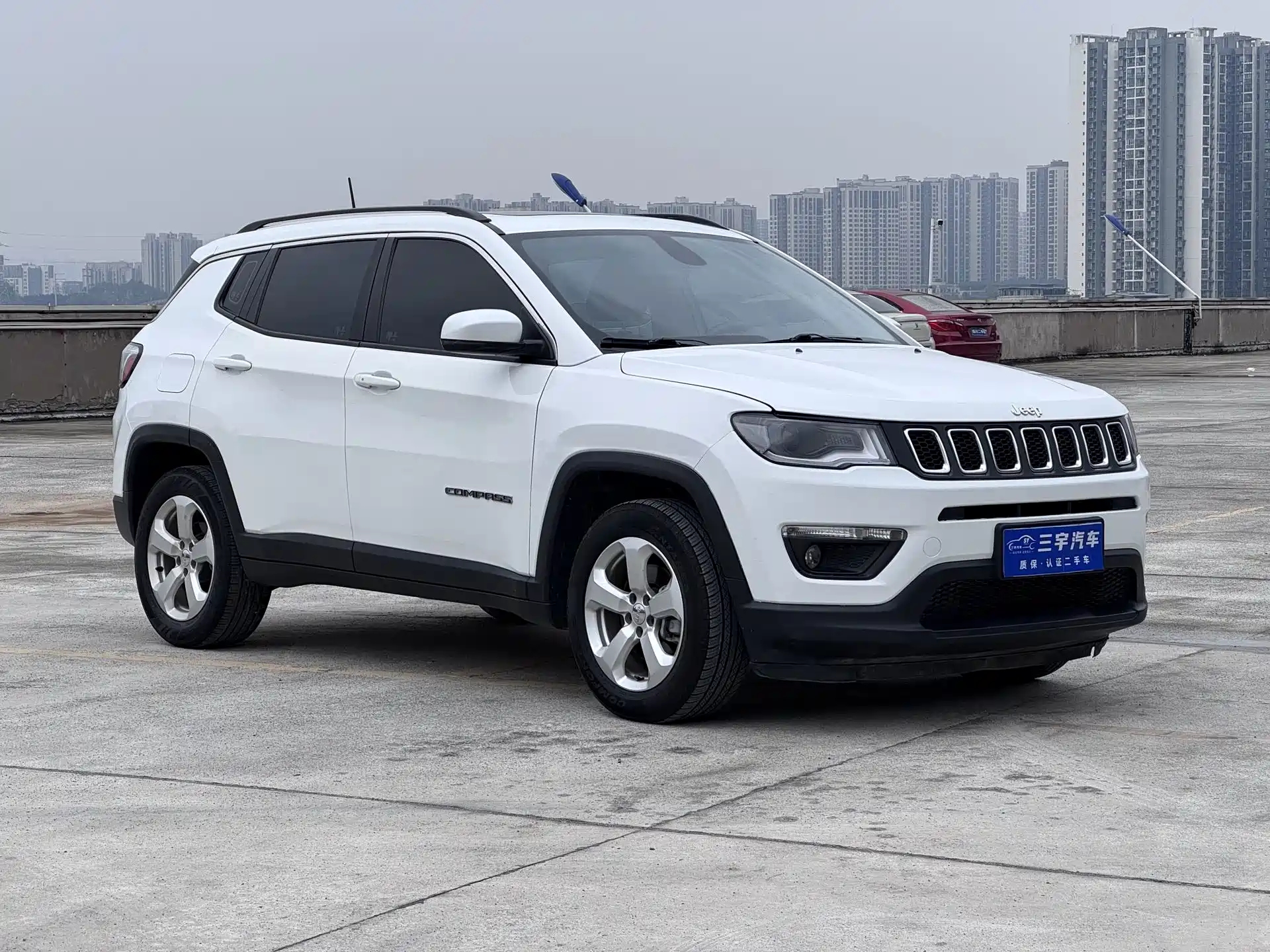 Фото 3 - Jeep Compass