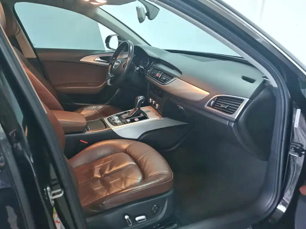 صورة 8 - Audi A6L