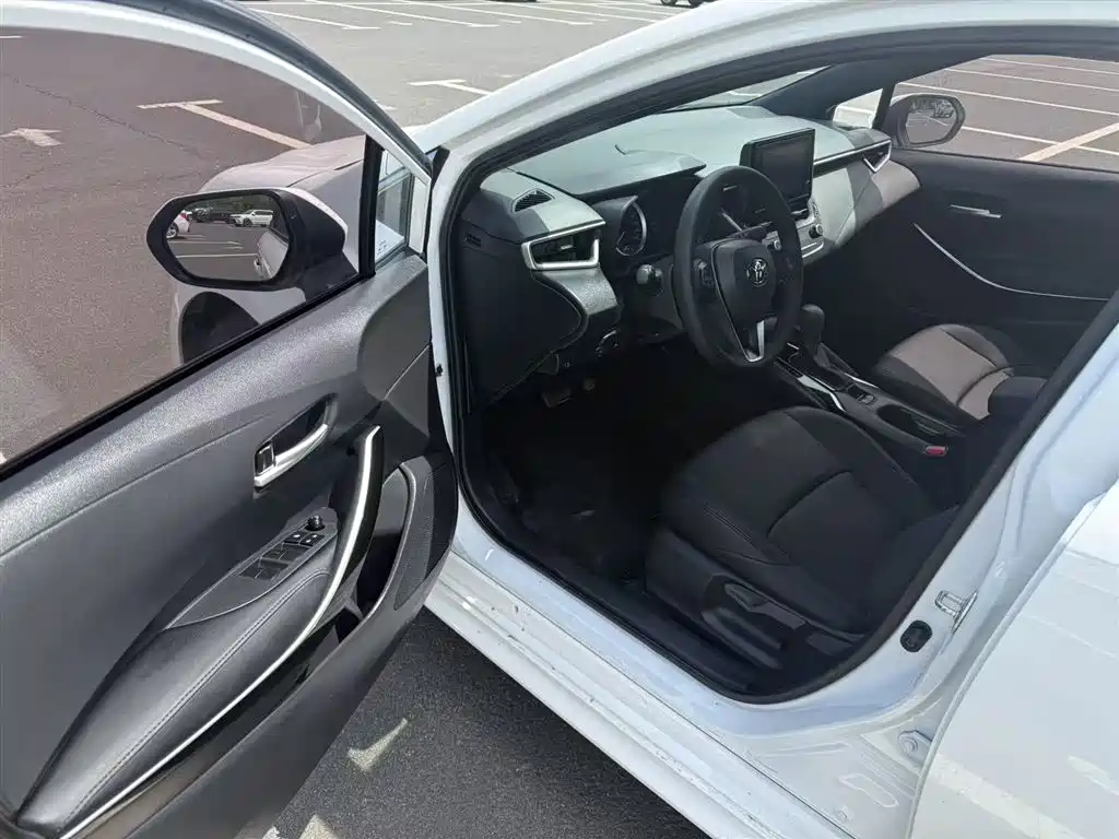 Toyota Levin 2021 Dual Hybrid 1.8H E-CVT Leading Edition фото 7